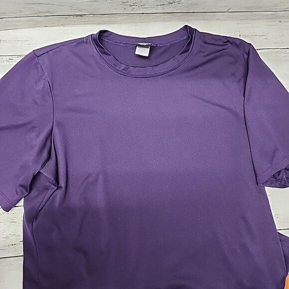 Patagonia Capilene Cool Daily Tee T-Shirt Short Sleeves Solid Purple Men's M - Picture 1 of 9
